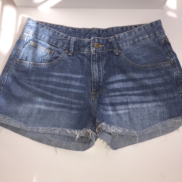 H&M denim stitched cuff distressed short - Picture 1 of 10